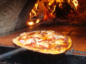 Mendough's Wood Oven Fire Pizza